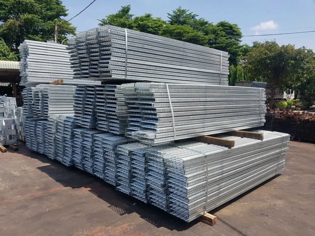 Các kiện vật tư chuẩn bị cho công trình